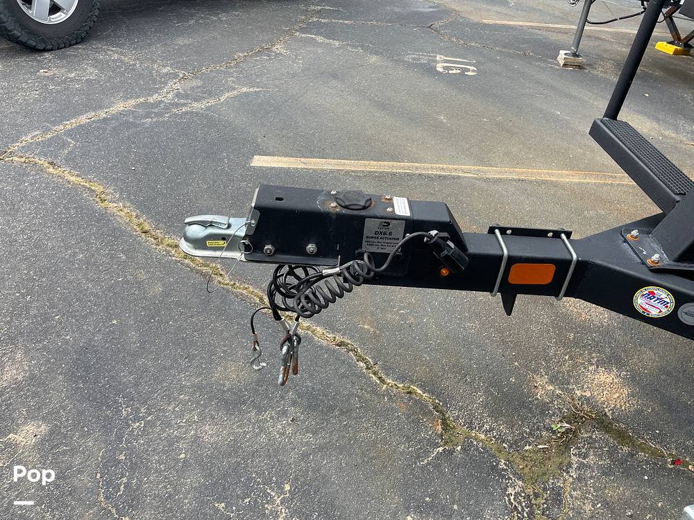 Slide: The Image of Tracker Party Barge 20 DLX 2021 - 14534300
