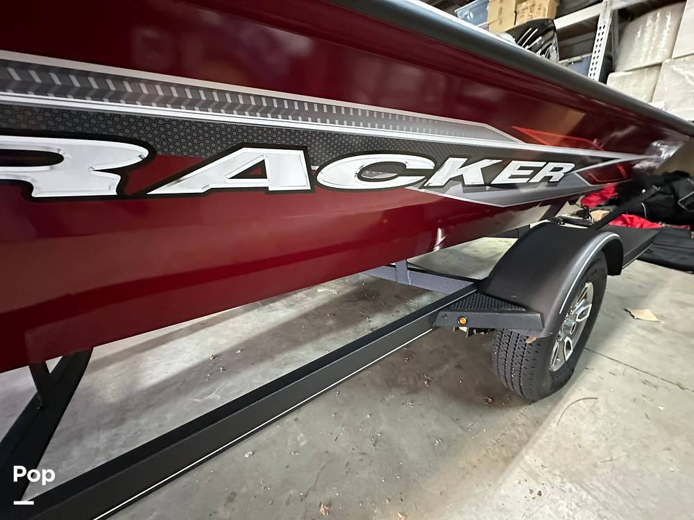 Slide: The Image of Tracker Pro Team 190 TX 2023 - 32