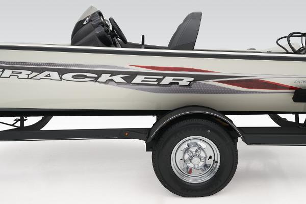 Slide: The Image of Tracker Pro Team 190 TX 2024 - 36