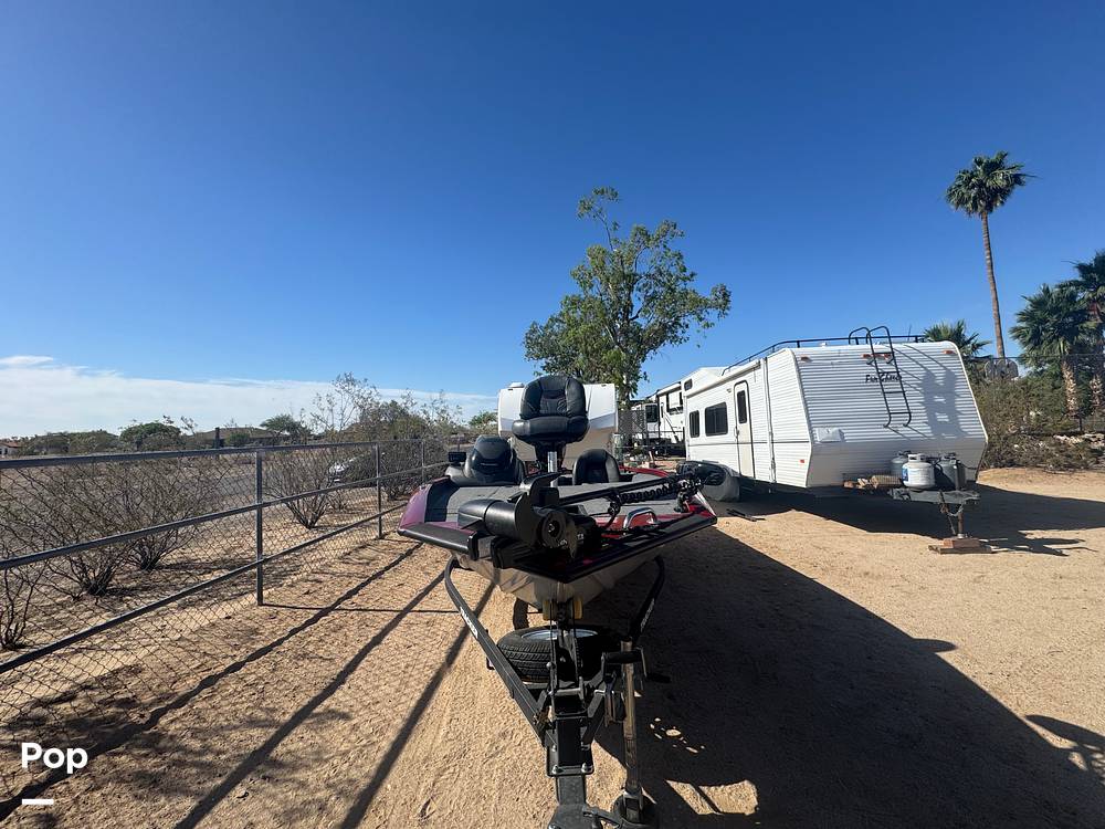 Slide: The Image of Tracker Pro Team 195 TWX 2021 - 15496868