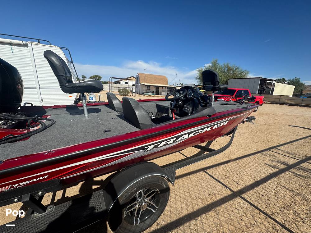 Slide: The Image of Tracker Pro Team 195 TWX 2021 - 15496872