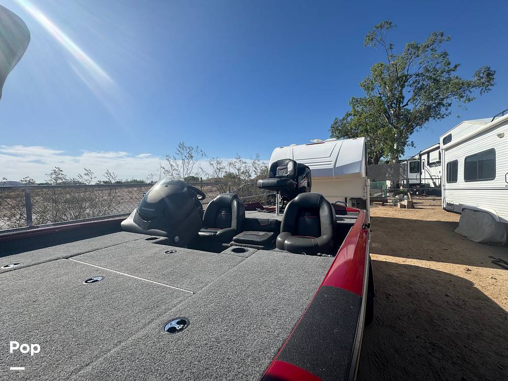 Slide: The Image of Tracker Pro Team 195 TWX 2021 - 15496880