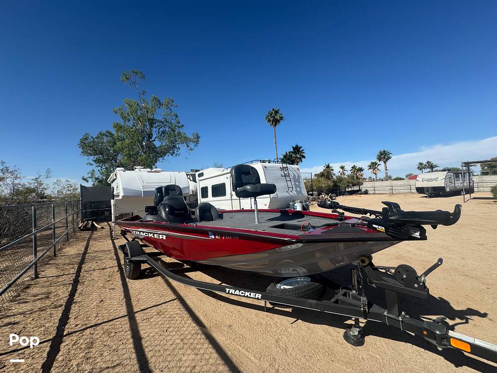 Slide: The Image of Tracker Pro Team 195 TWX 2021 - 15544729