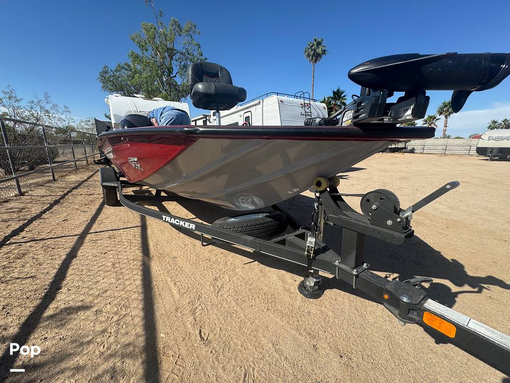 Slide: The Image of Tracker Pro Team 195 TWX 2021 - 15544732