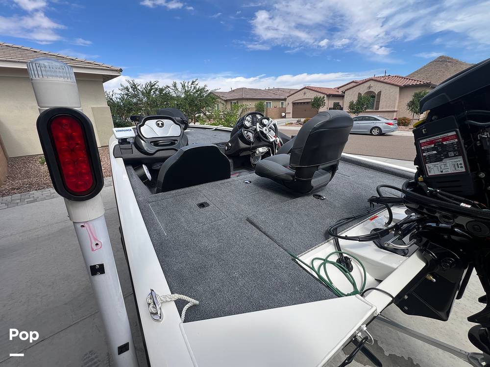 Slide: The Image of Tracker Pro Team 195 TXW 2023 - 15358708