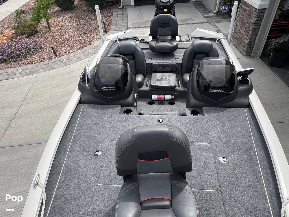 Slide: The Image of Overhead View - 15358712