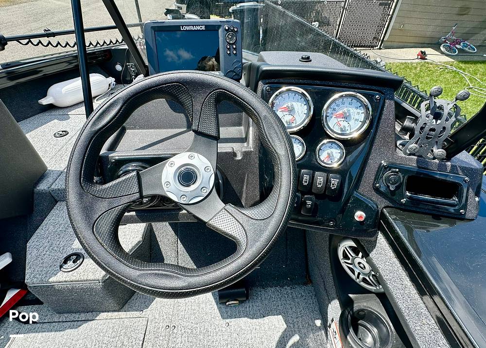 Slide: The Image of Tracker Targa 18 WT 2022 - 13