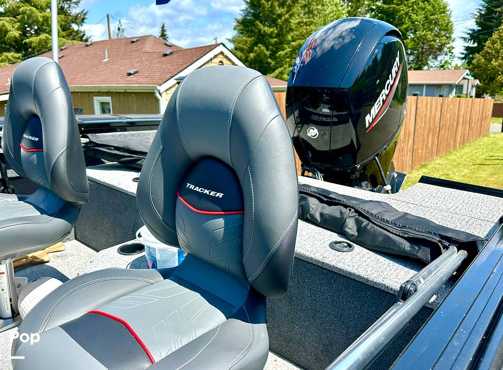 Slide: The Image of Tracker Targa 18 WT 2022 - 15