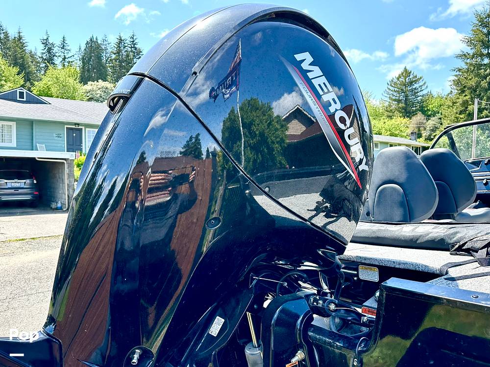 Slide: The Image of Tracker Targa 18 WT 2022 - 17