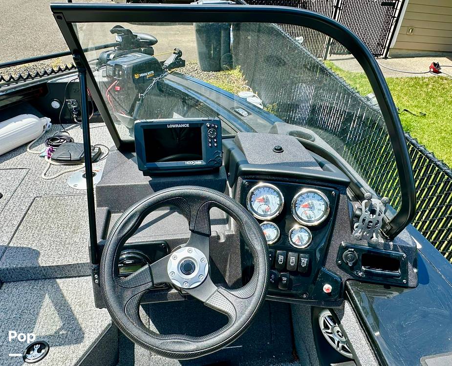 Slide: The Image of Tracker Targa 18 WT 2022 - 29