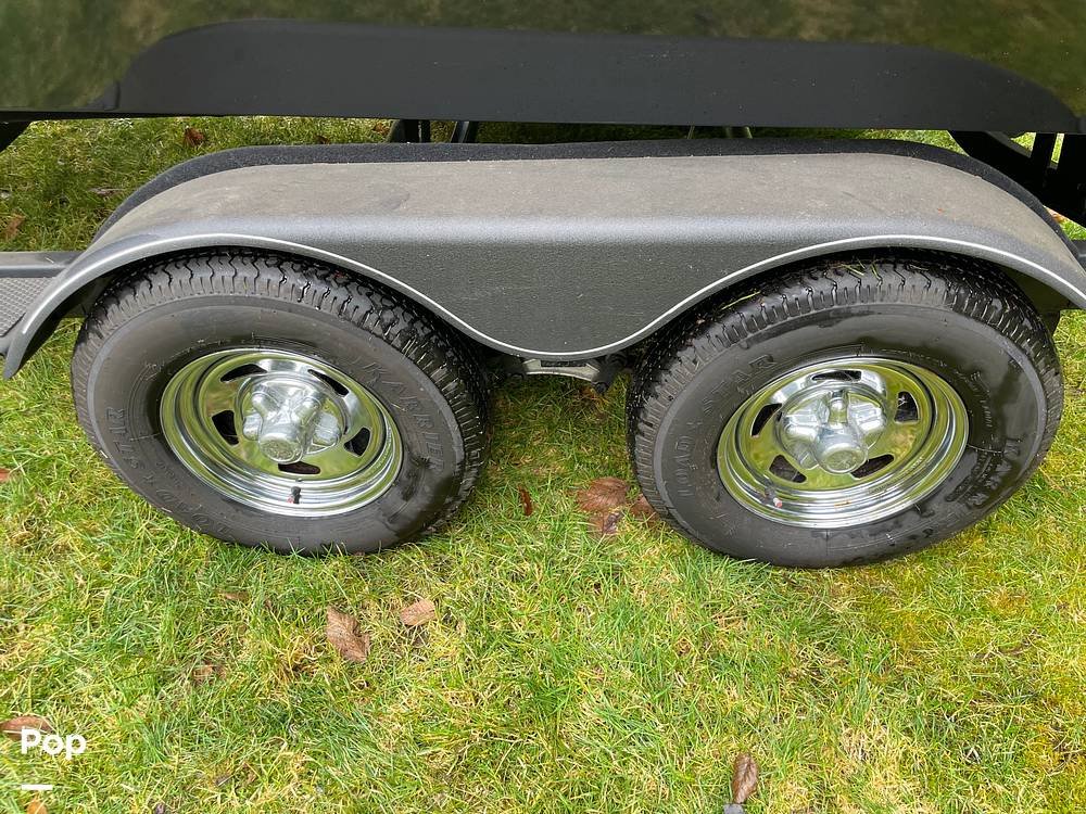 Slide: The Image of Tracker Targa 18WT 2023 - 15178457