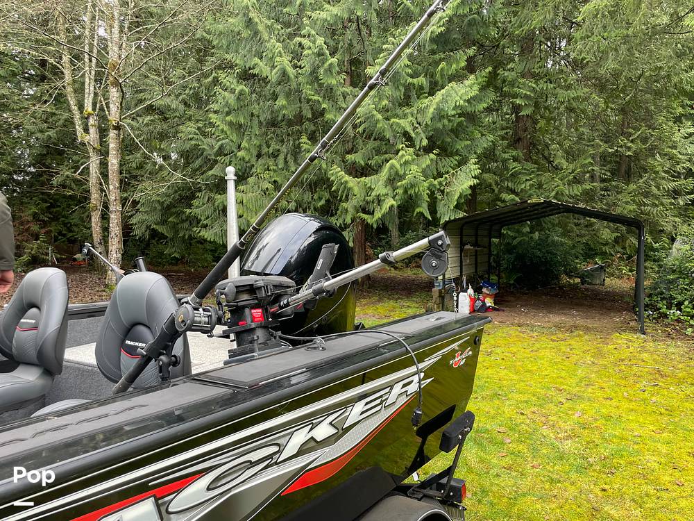 Slide: The Image of Tracker Targa 18WT 2023 - 15178461