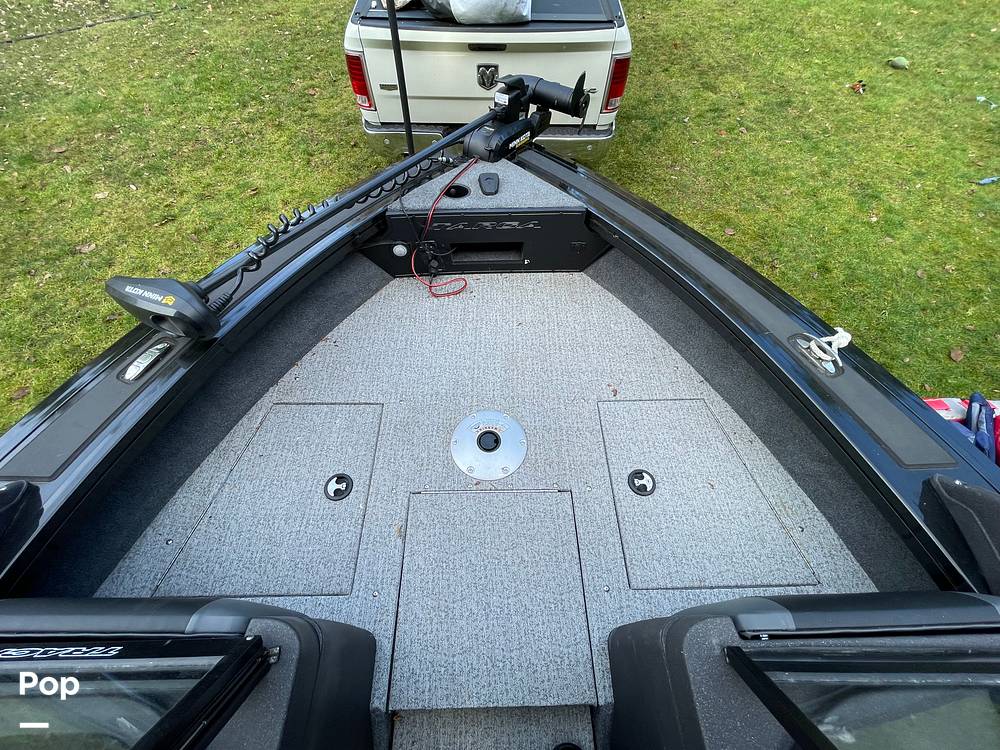 Slide: The Image of Tracker Targa 18WT 2023 - 15178527