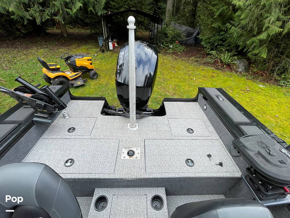 Slide: The Image of Tracker Targa 18WT 2023 - 15178487