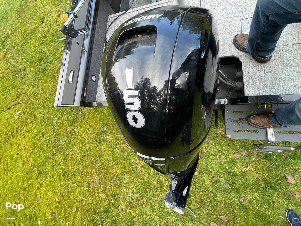 Slide: The Image of Tracker Targa 18WT 2023 - 15178530
