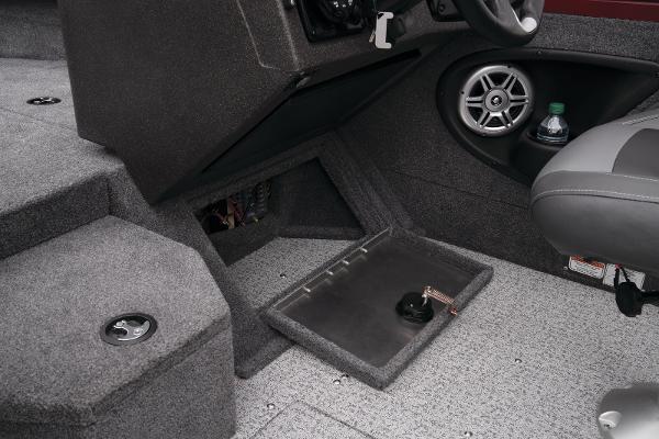 Slide: The Image of Tracker Targa V-18 Combo - 30
