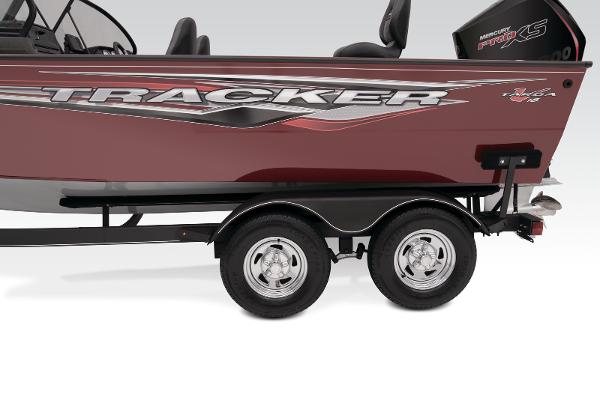 Slide: The Image of Tracker Targa V-18 Combo - 45