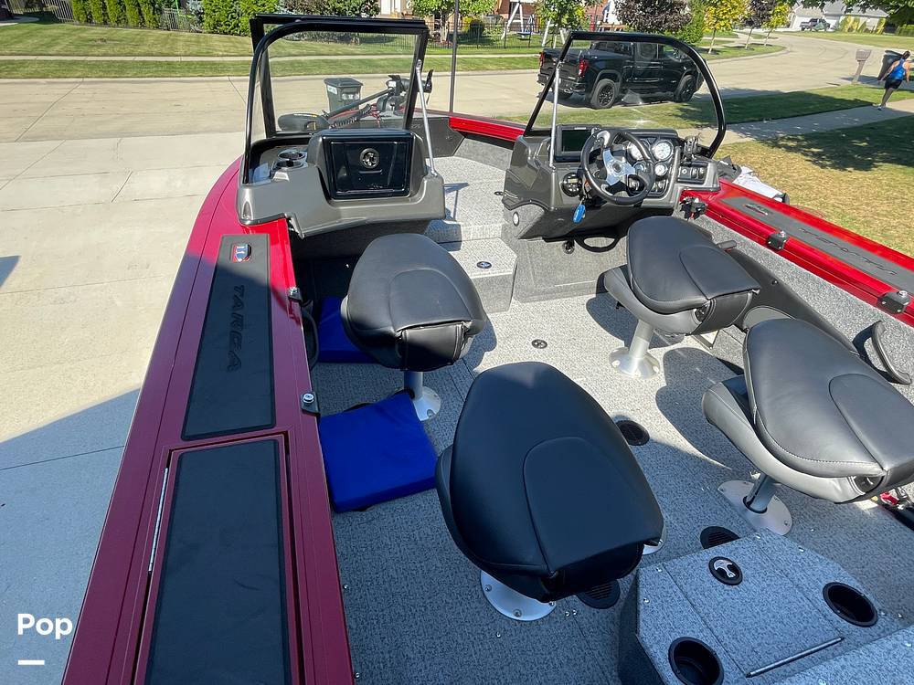 Slide: The Image of Tracker Targa V-18 WT 2021 - 15819376