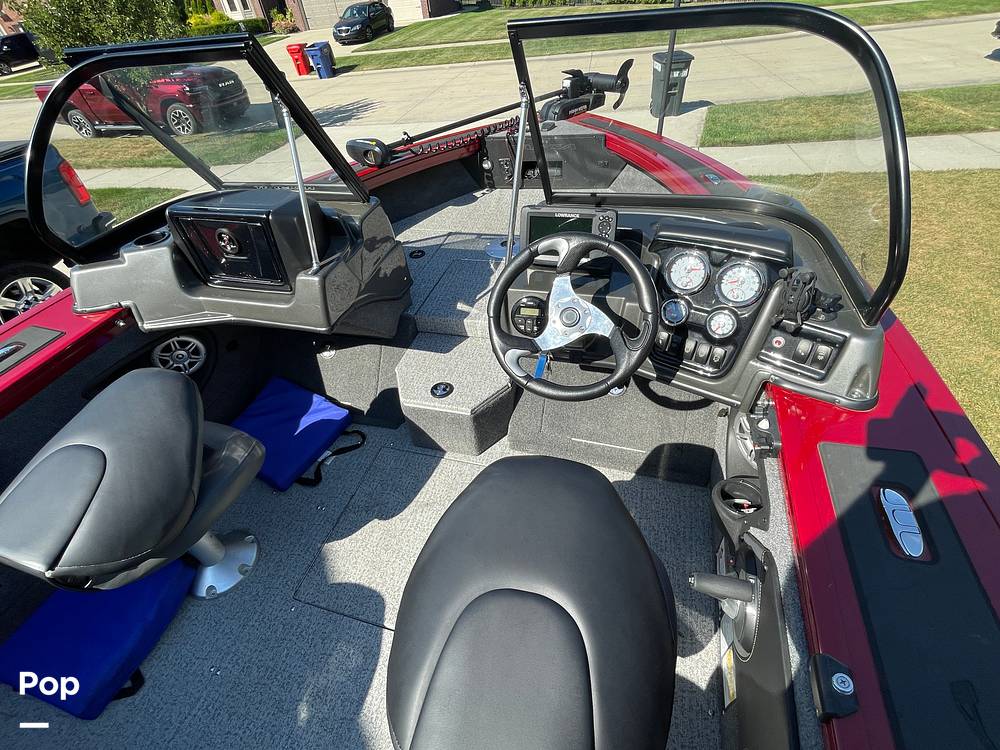 Slide: The Image of Tracker Targa V-18 WT 2021 - 15819381