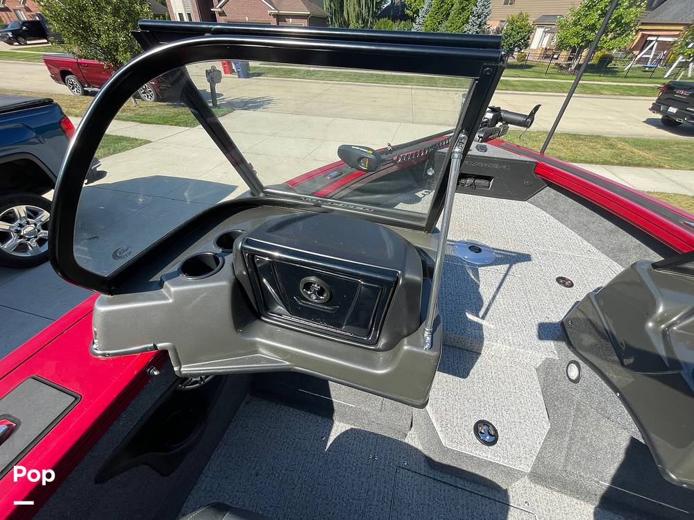 Slide: The Image of Tracker Targa V-18 WT 2021 - 15822326