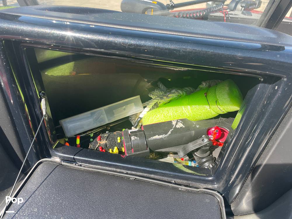 Slide: The Image of Tracker Targa V-18 WT 2021 - 15822329