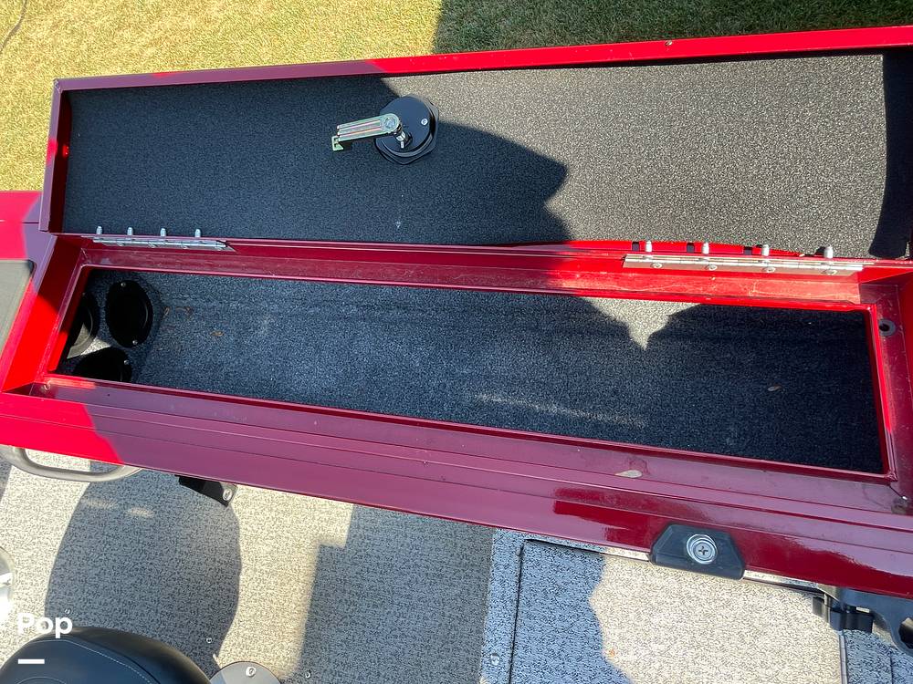 Slide: The Image of Tracker Targa V-18 WT 2021 - 15822341