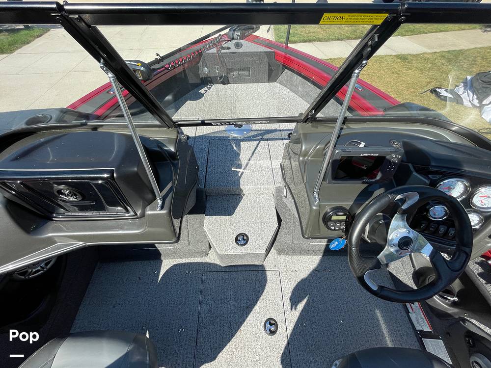 Slide: The Image of Tracker Targa V-18 WT 2021 - 15822371