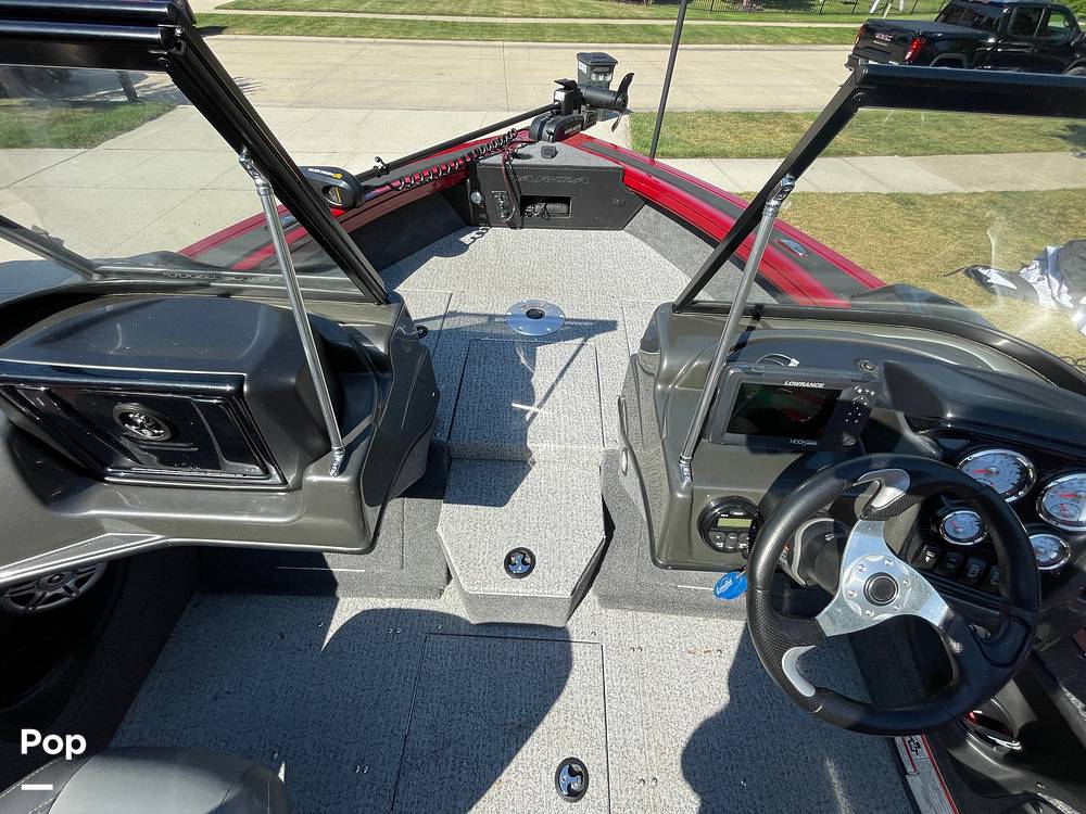 Slide: The Image of Tracker Targa V-18 WT 2021 - 15822372