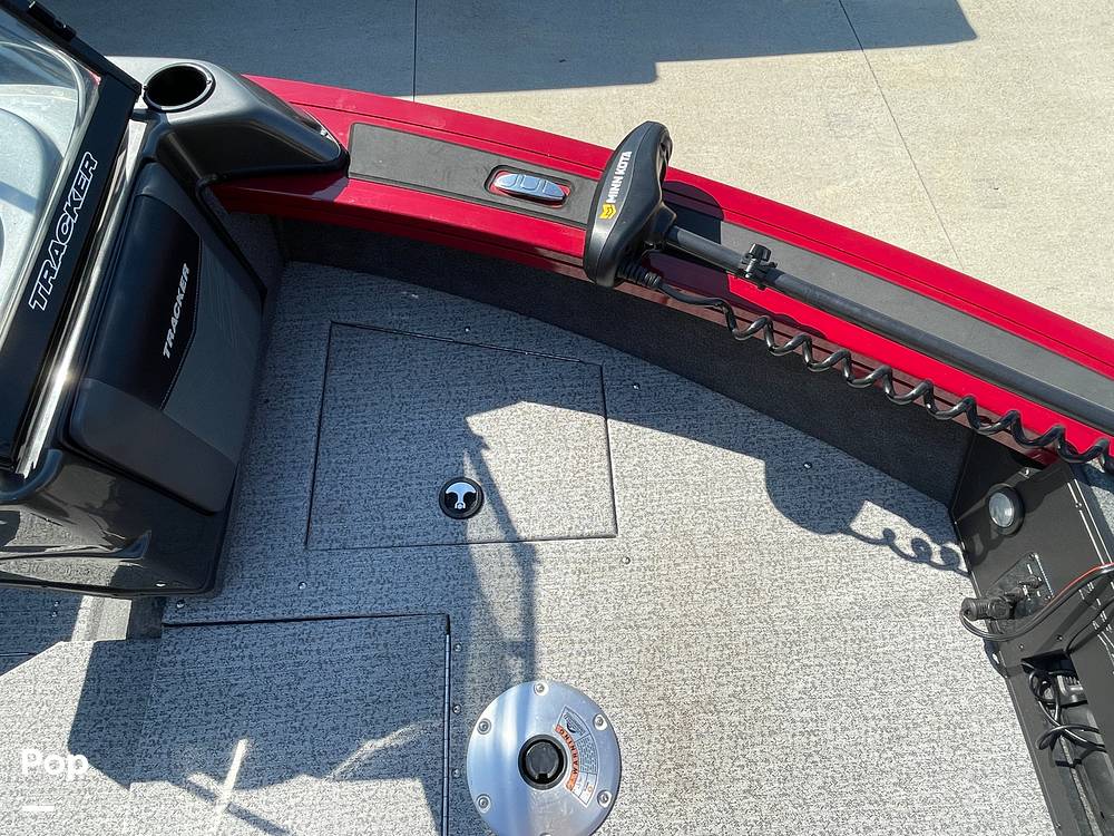 Slide: The Image of Tracker Targa V-18 WT 2021 - 15822383