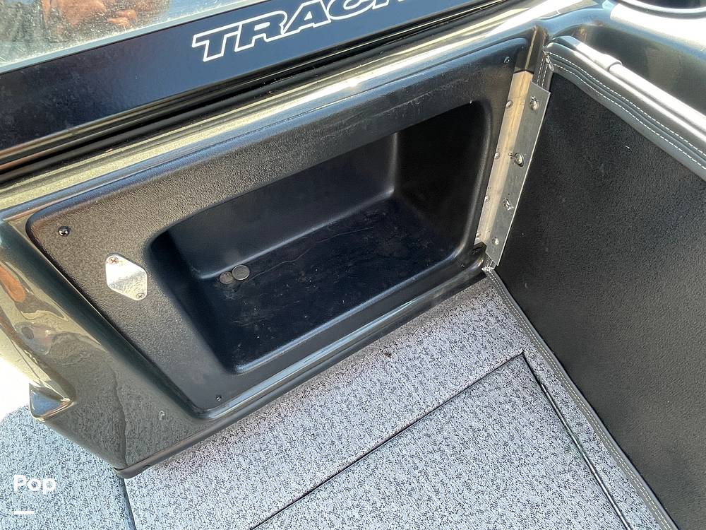 Slide: The Image of Tracker Targa V-18 WT 2021 - 15822385