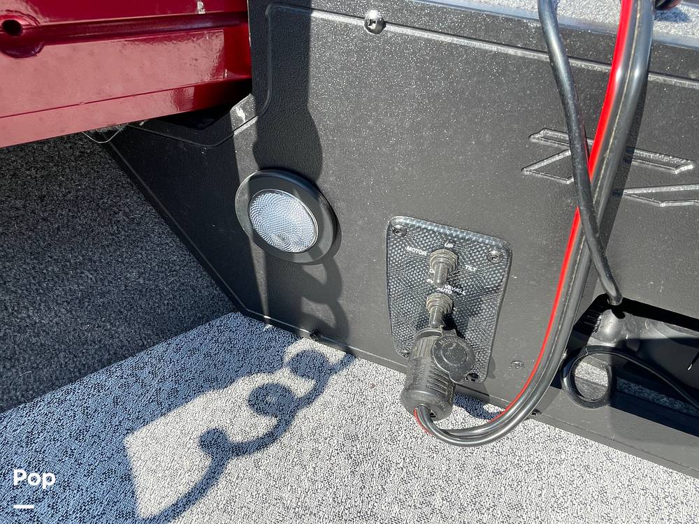 Slide: The Image of Tracker Targa V-18 WT 2021 - 15822395