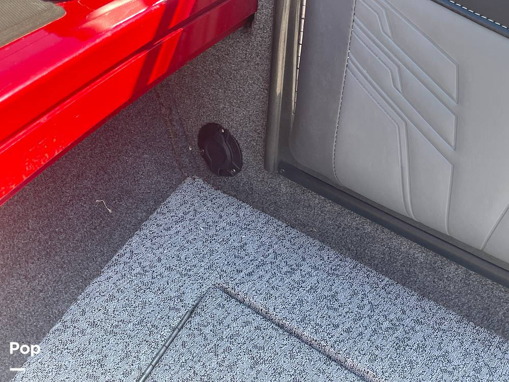 Slide: The Image of Tracker Targa V-18 WT 2021 - 15822401