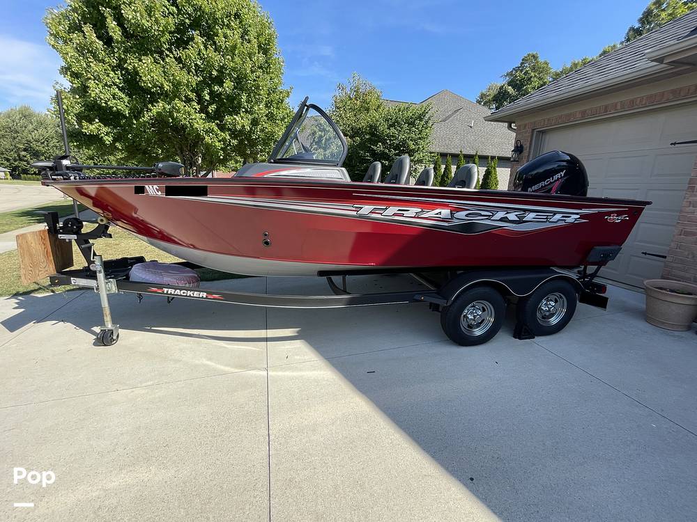 Slide: The Image of Tracker Targa V-18 WT 2021 - 15822420