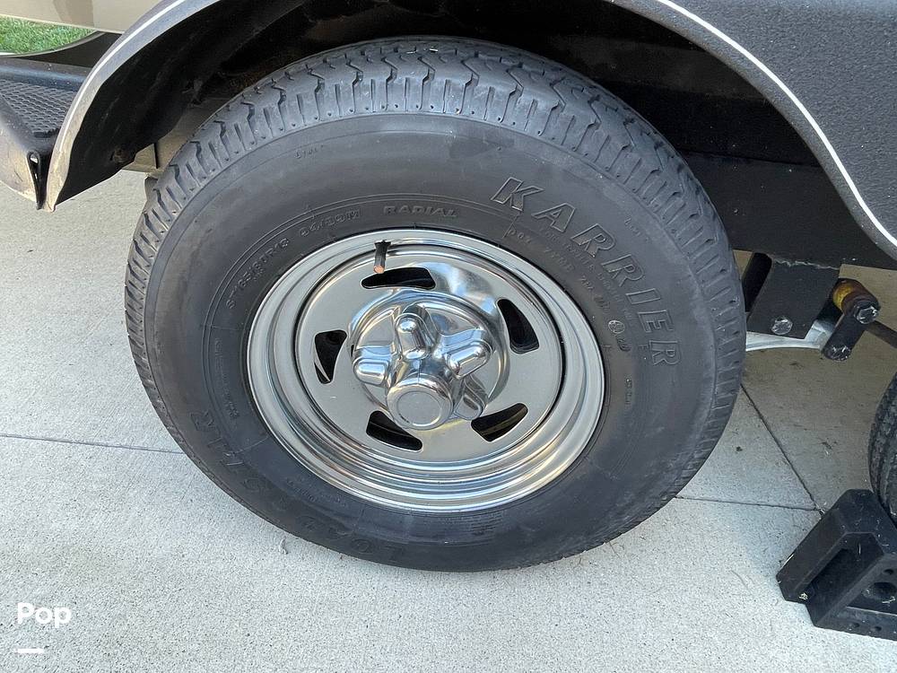 Slide: The Image of Tracker Targa V-18 WT 2021 - 15822444