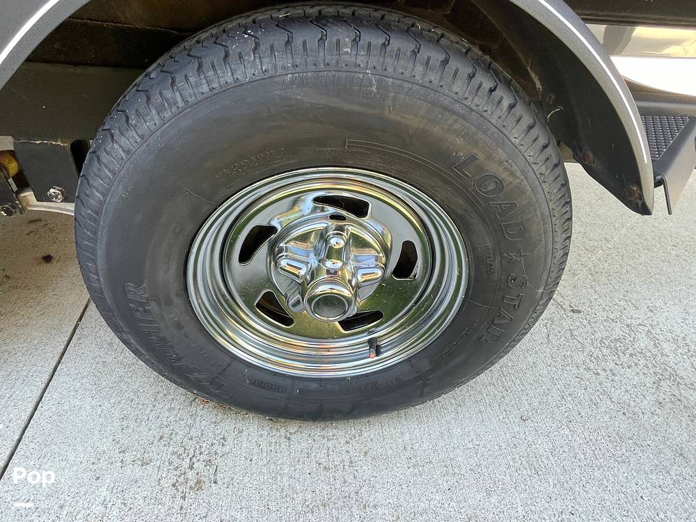 Slide: The Image of Tracker Targa V-18 WT 2021 - 15822507