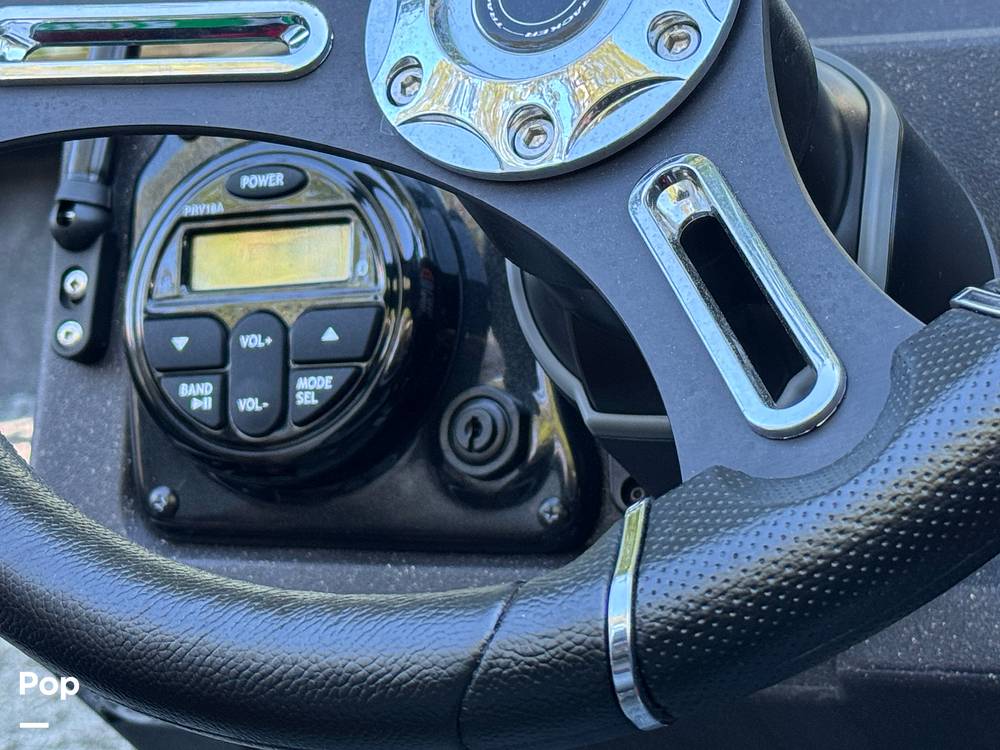 Slide: The Image of Tracker TARGA V-18 WT 2024 - 15330225