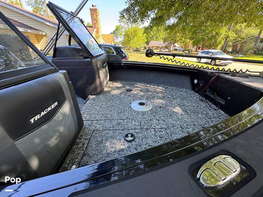 Slide: The Image of Tracker TARGA V-18 WT 2024 - 15330227