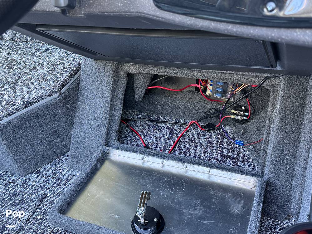 Slide: The Image of Tracker TARGA V-18 WT 2024 - 15330233