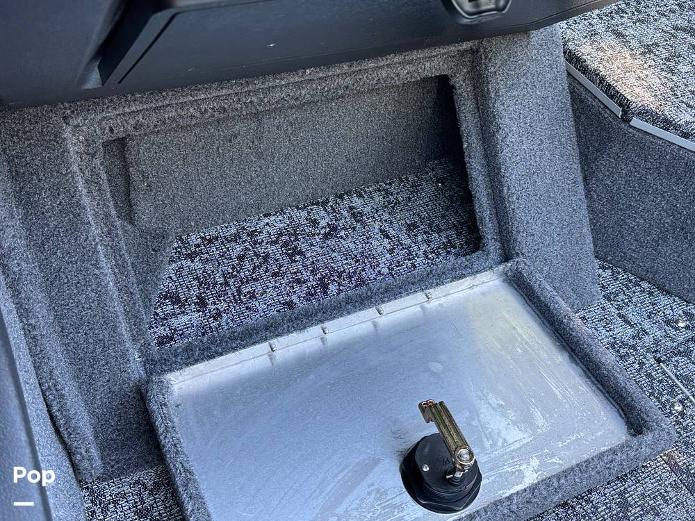 Slide: The Image of Tracker TARGA V-18 WT 2024 - 15330234