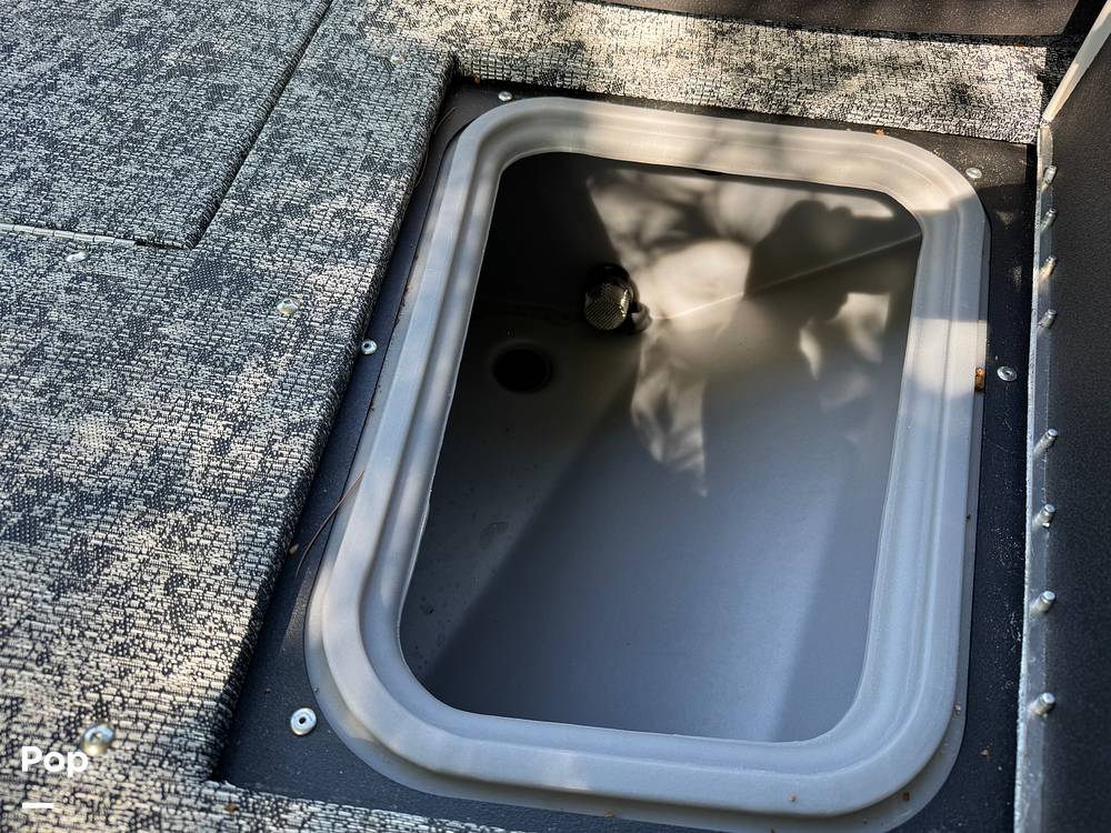 Slide: The Image of Tracker TARGA V-18 WT 2024 - 15330236