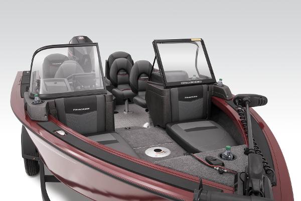 Slide: The Image of Tracker Targa V-18 WT 2024 - 20