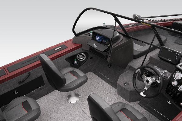 Slide: The Image of Tracker Targa V-18 WT 2024 - 28