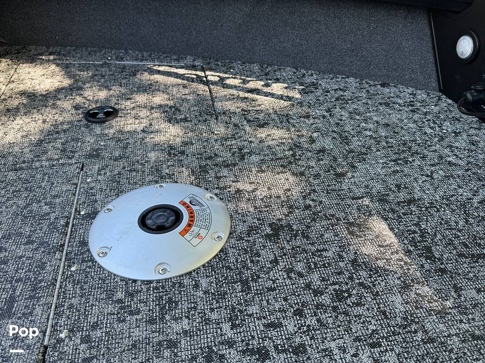 Slide: The Image of Tracker TARGA V-18 WT 2024 - 15330228