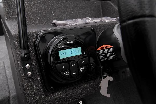 Slide: The Image of Tracker Targa V-18 WT 2024 - 40