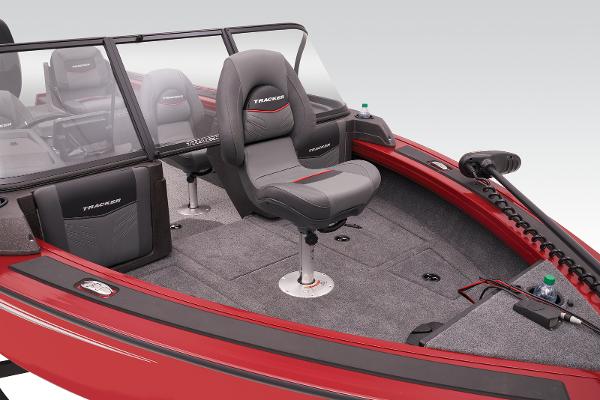 Slide: The Image of Tracker Targa V-19 Combo 2024 - 17