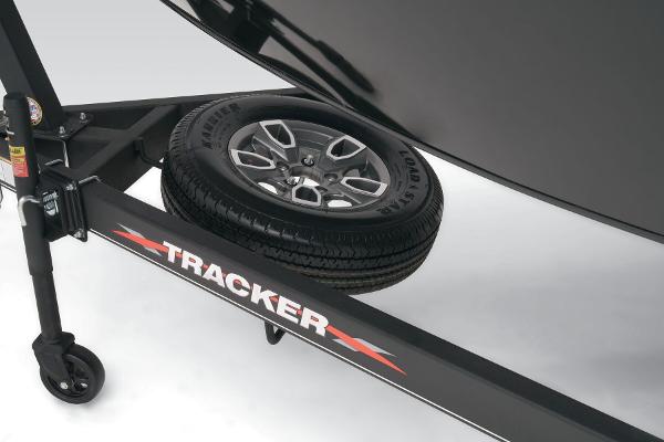 Slide: The Image of Tracker Targa V-19 WT 2024 - 15