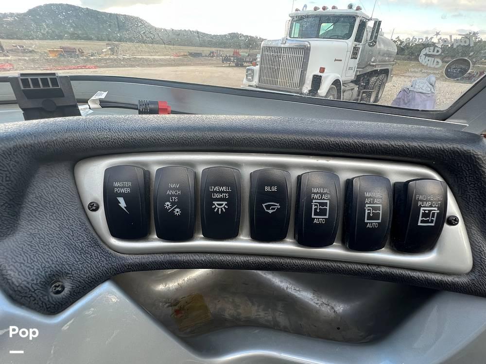 Slide: The Image of 2018 Tracker Targa V18 Combo for sale in Medina, TX - 10
