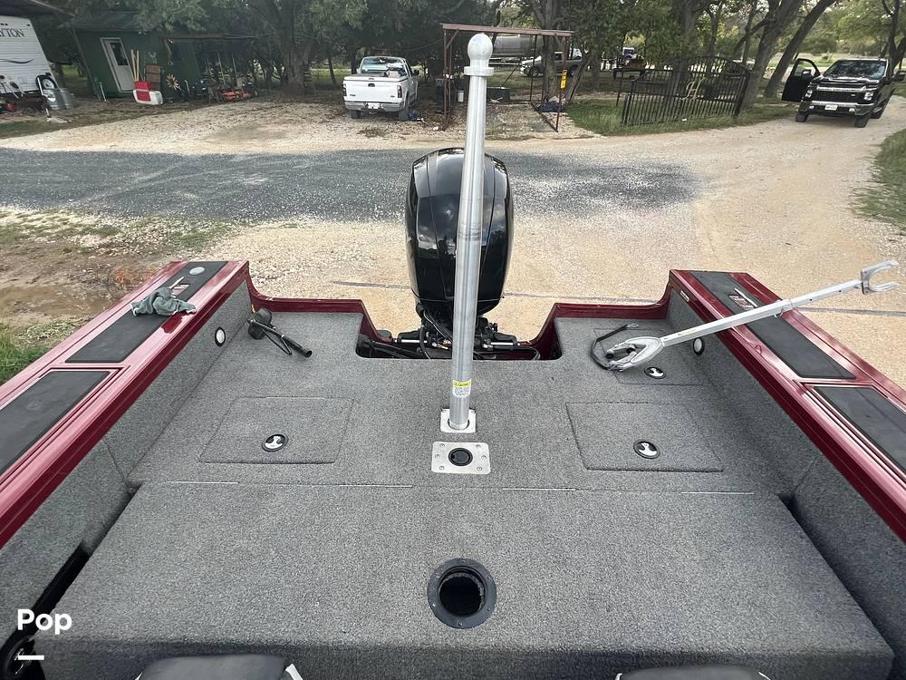 Slide: The Image of 2018 Tracker Targa V18 Combo for sale in Medina, TX - 14