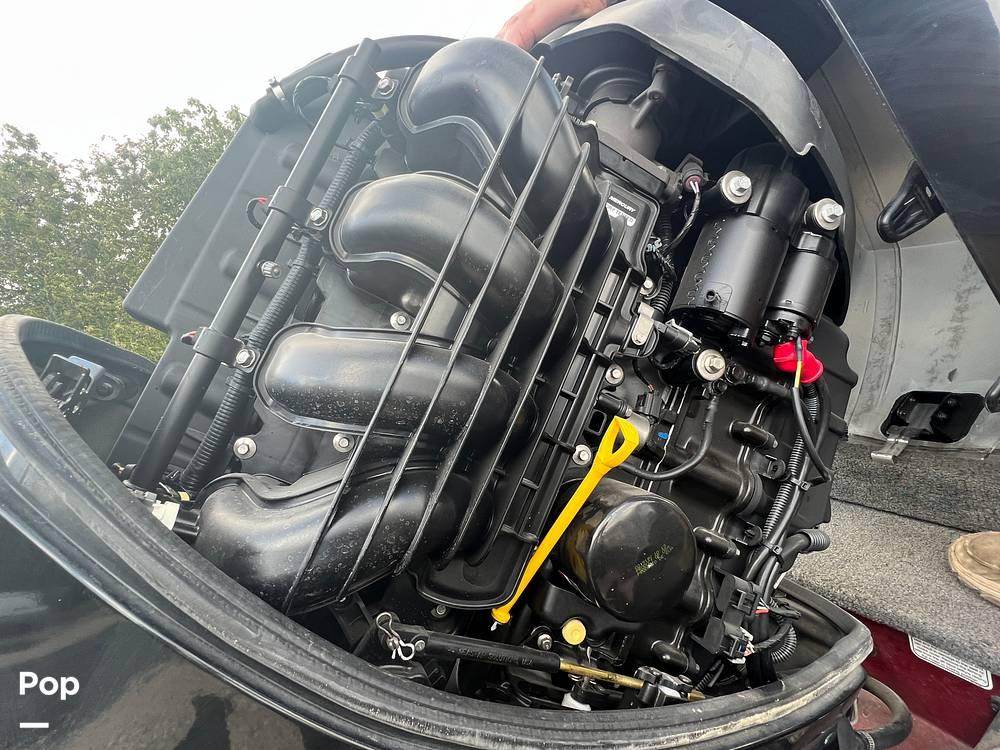Slide: The Image of 2018 Tracker Targa V18 Combo for sale in Medina, TX - 34