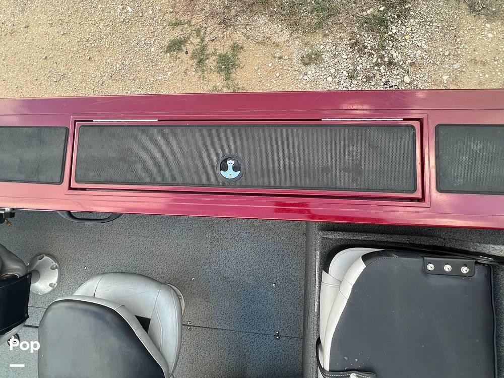 Slide: The Image of 2018 Tracker Targa V18 Combo for sale in Medina, TX - 40